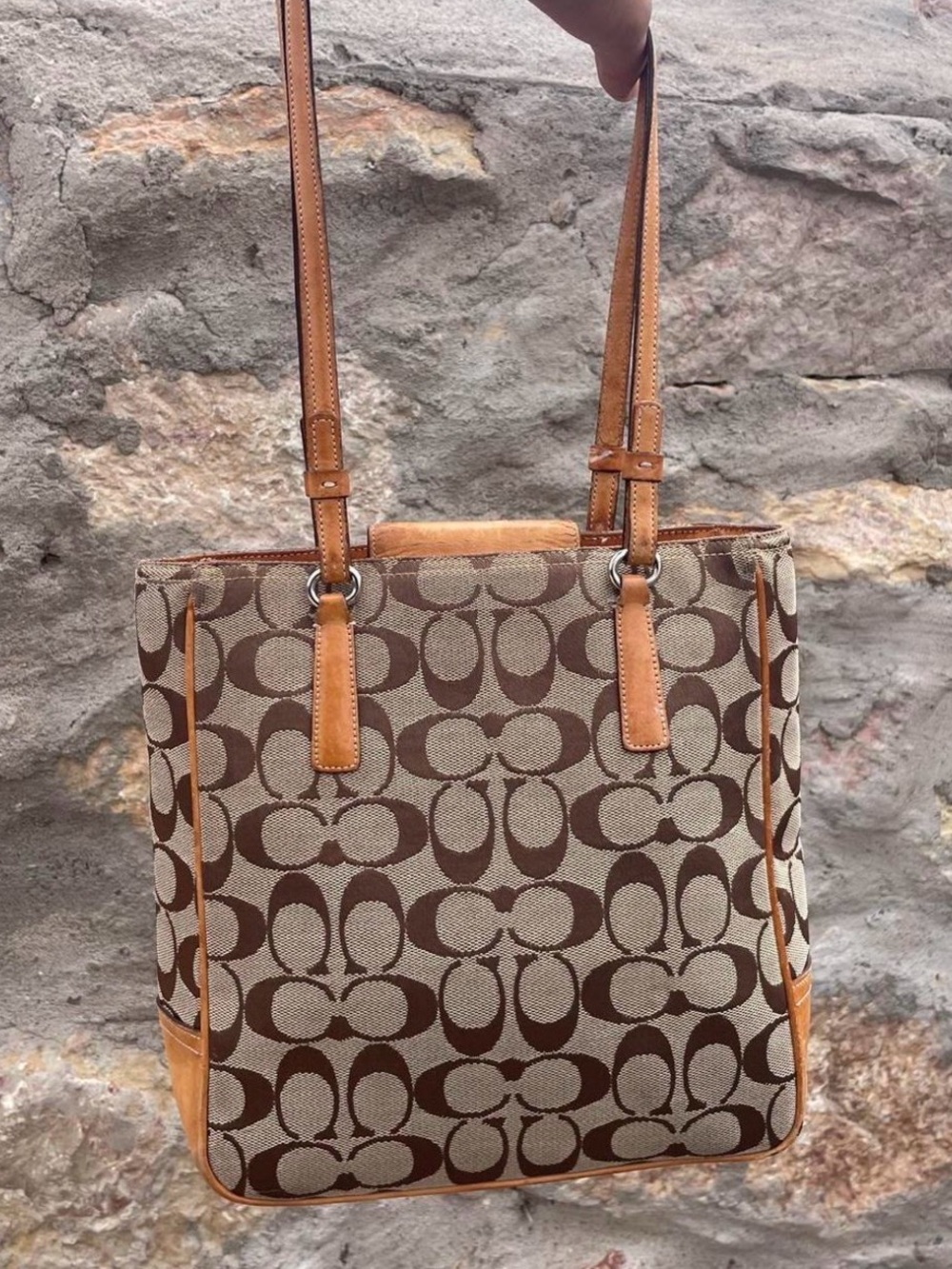 Coach Signature Canvas Tote in Brown/Tan PREOWNED CONDITION - Picture 2 of 7